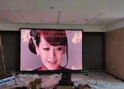 小间距LED显示屏
